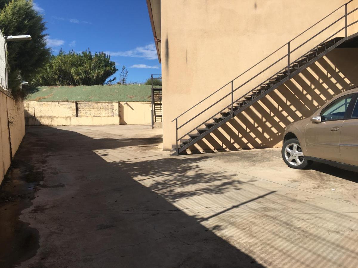 Hotel La Bodega La Almunia de Dona Godina Exterior photo
