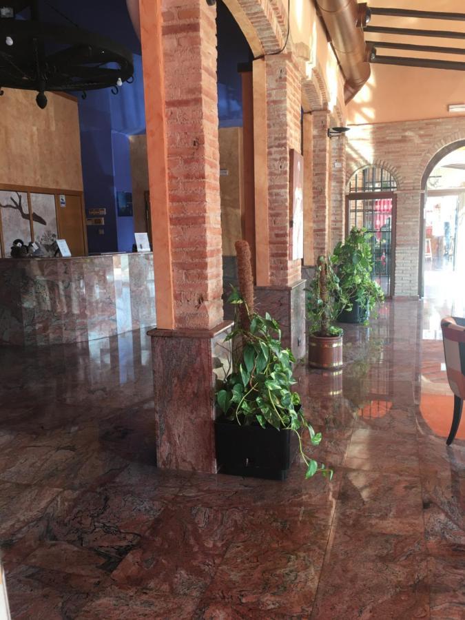 Hotel La Bodega La Almunia de Dona Godina Exterior photo